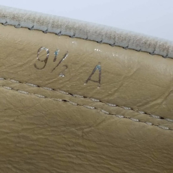 VanEli Loafer Flats Ivory White 9.5 Driving Shoes Moccasin Perforated Leather - Picture 3 of 9